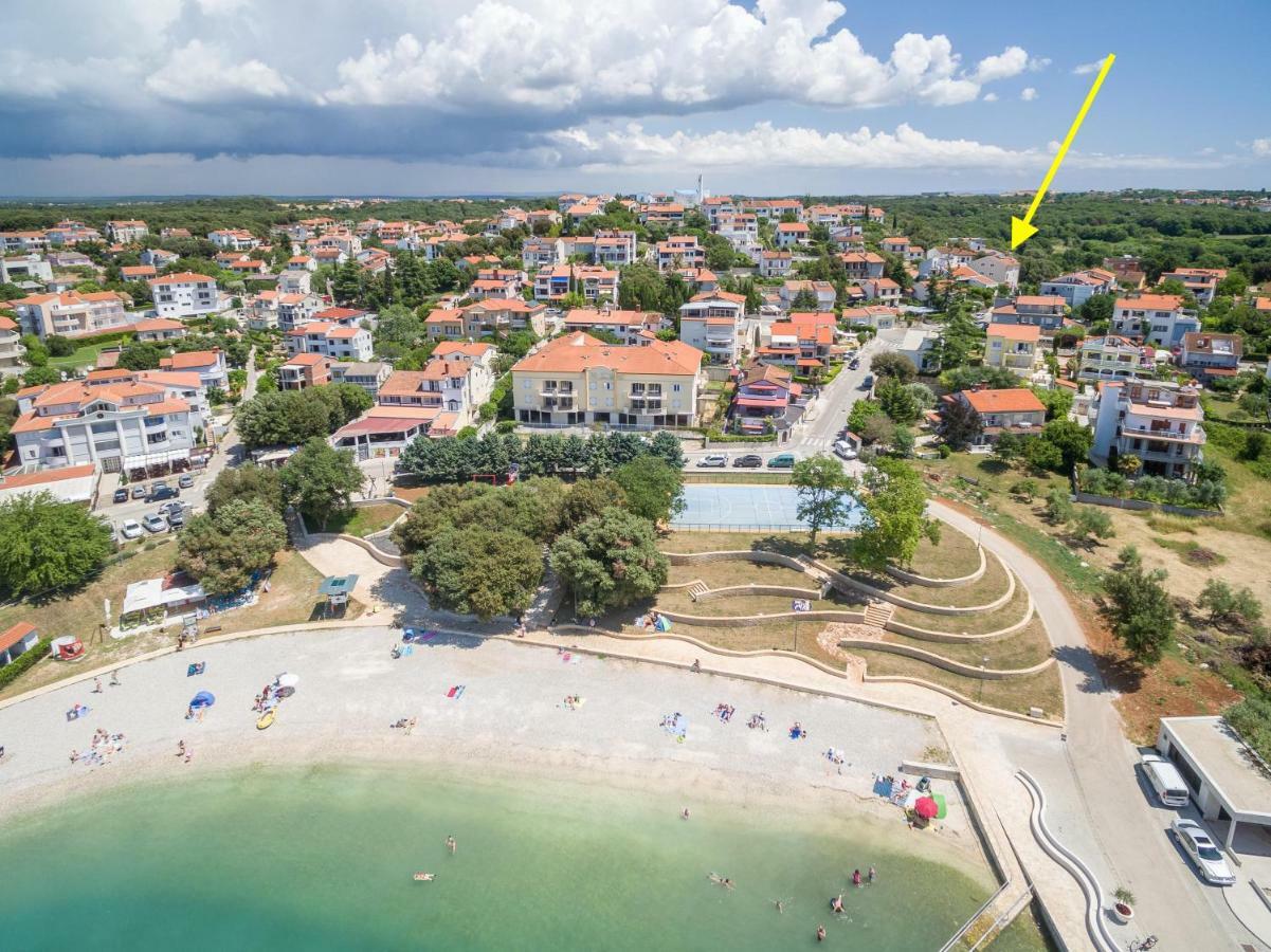 Apartment Tina By The Beach Pjescana Uvala Kültér fotó